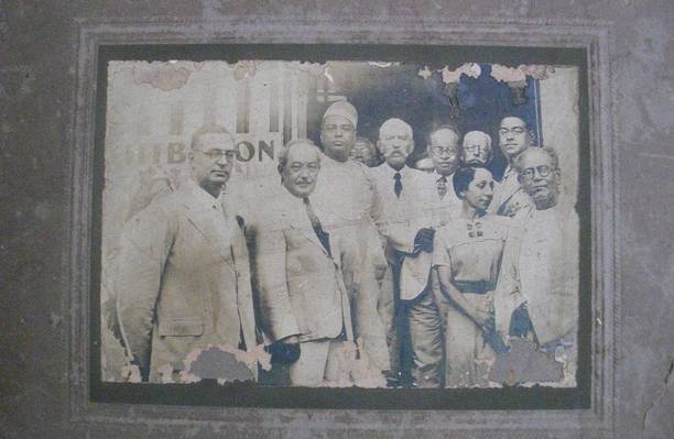 Bauhaus in Calcutta. An Encounter of cosmopolitian Avant-Gardes
